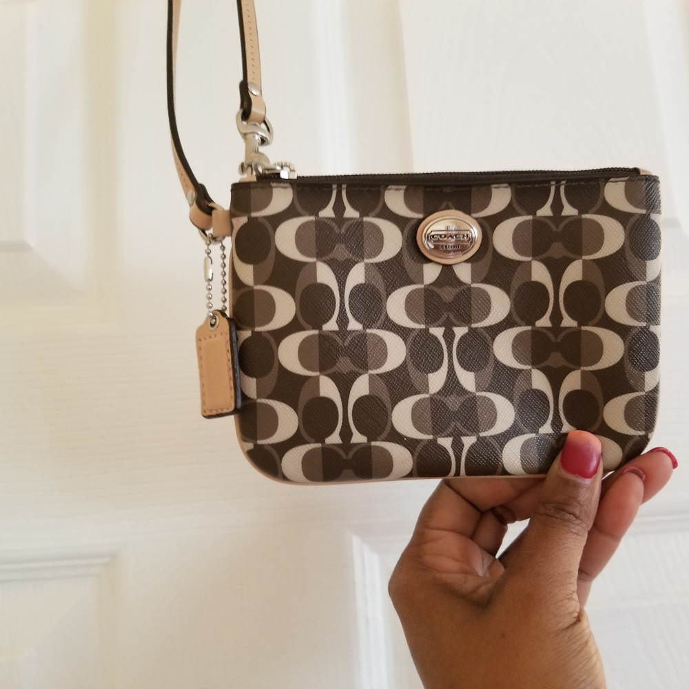Coach Signature Peyton Dream C Wristlet
